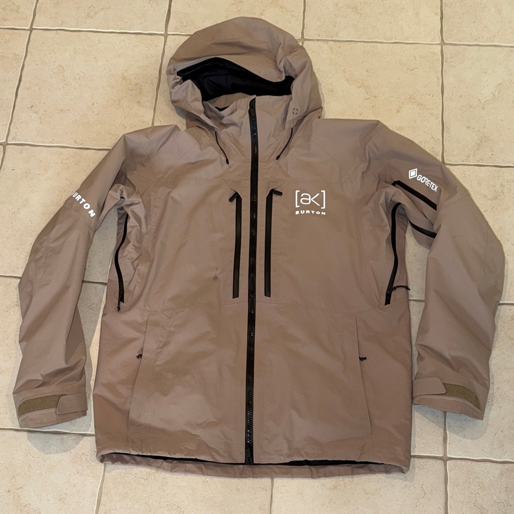 Men’s Burton AK Swash GORE-TEX 2L Jacket – XL – Summit Taupe